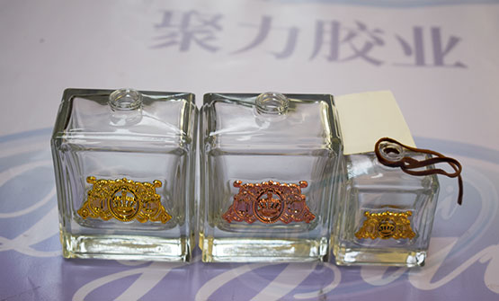 玻璃粘金属胶水 透明无痕