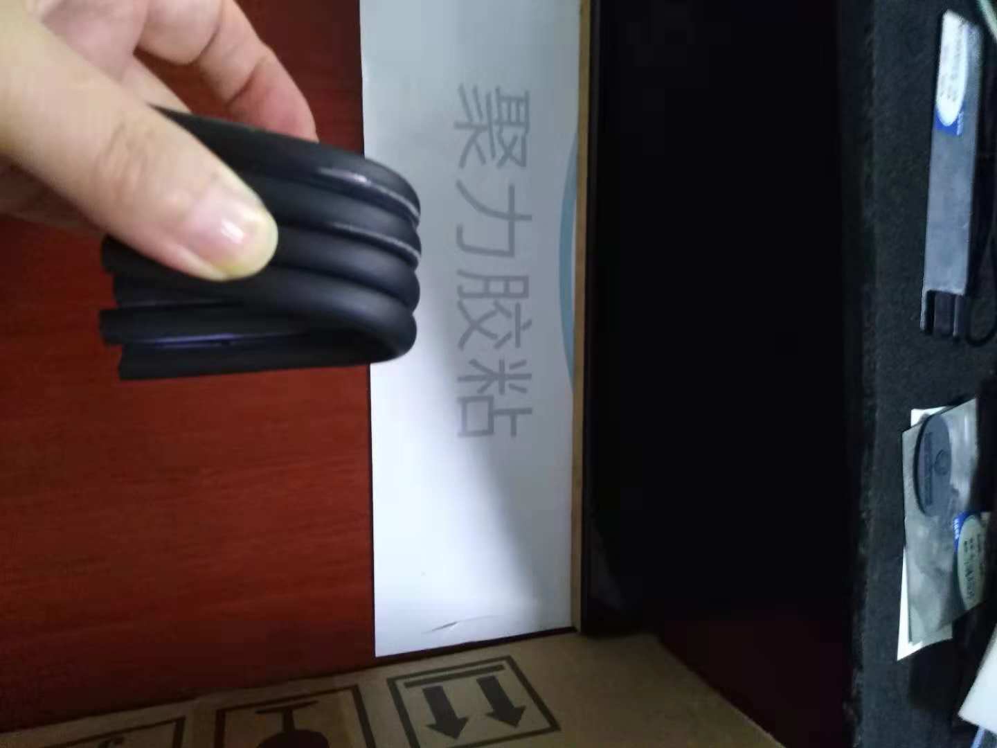 粘橡胶用什么胶水