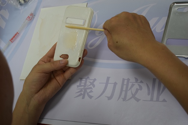 ab胶粘塑料和金属
